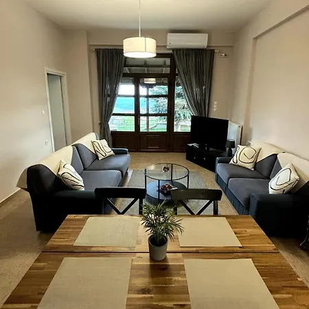 The Watch Tower A 3* Siatista